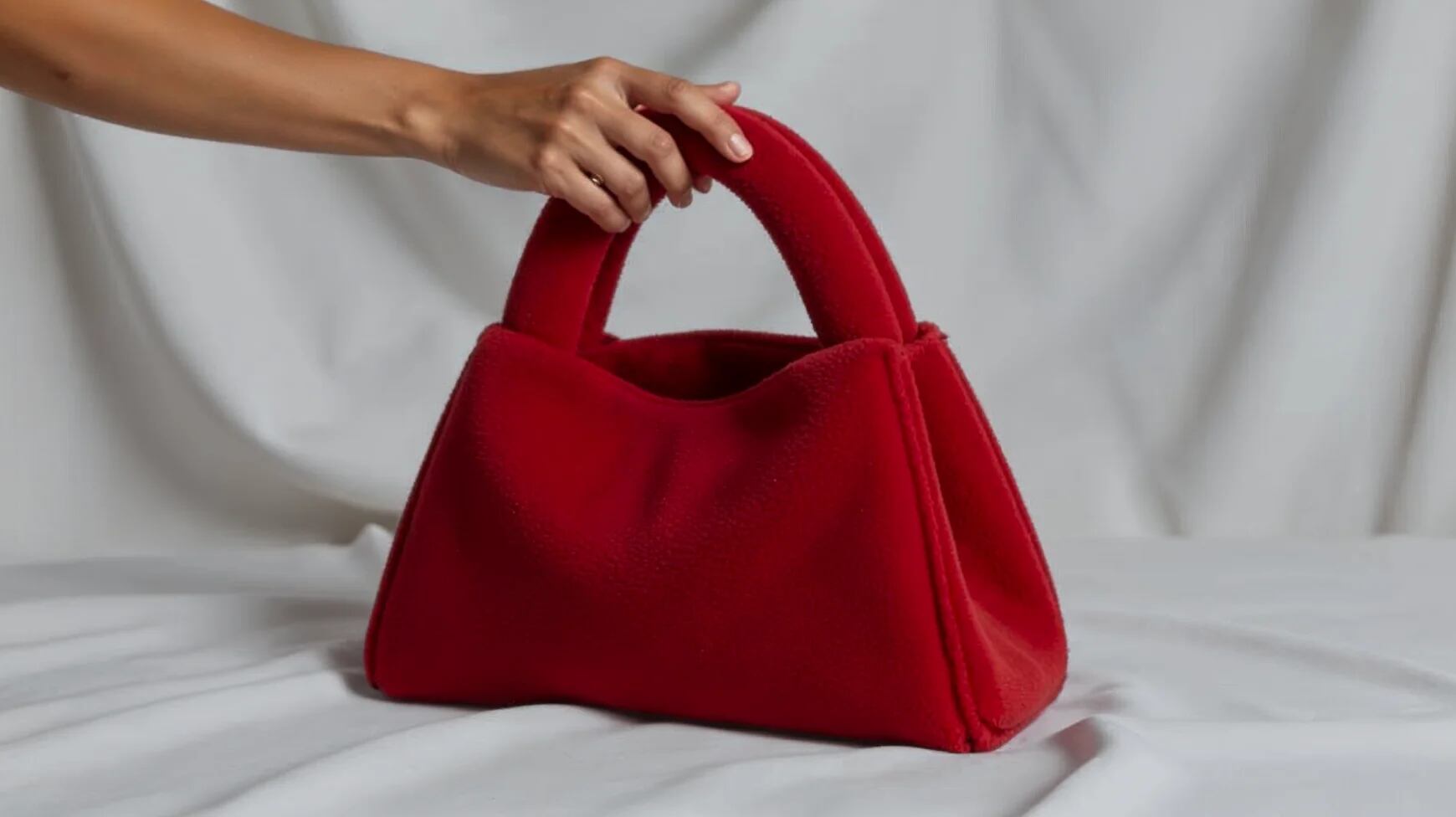 How to create AI product images with Objects